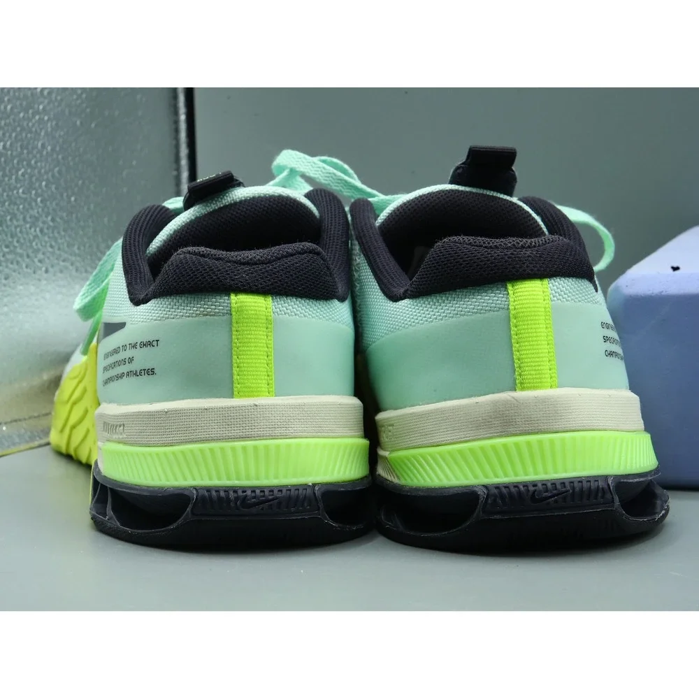 Nike Metcon 8 Mint Green Volt Training Shoes DO9328-300 Mens Size 9